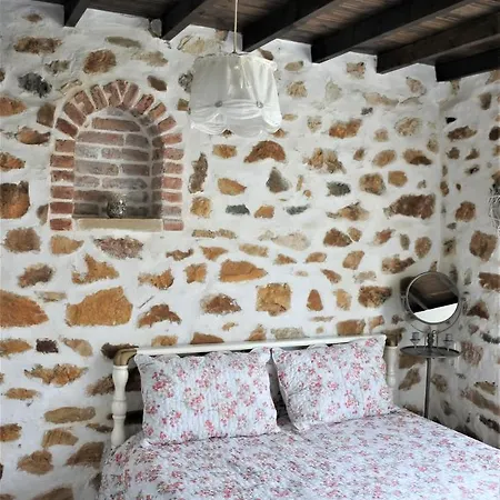 Chalet The Stone House Nipsa